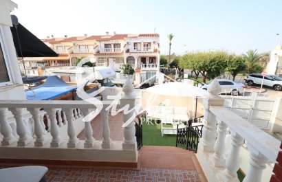 Resale - Semi - Detached Villa - Torrevieja