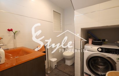 Resale - Semi - Detached Villa - Torrevieja