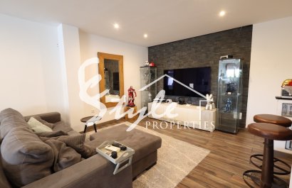 Resale - Semi - Detached Villa - Torrevieja