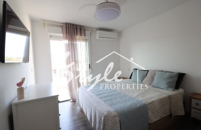 Resale - Semi - Detached Villa - Torrevieja