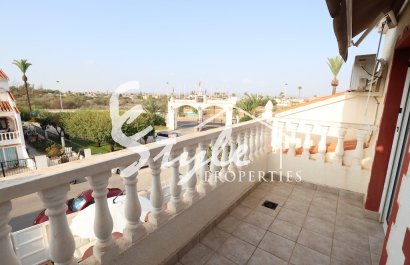 Resale - Semi - Detached Villa - Torrevieja