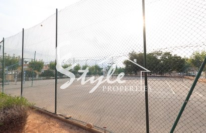 Resale - Semi - Detached Villa - Torrevieja