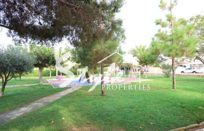 Resale - Semi - Detached Villa - Torrevieja