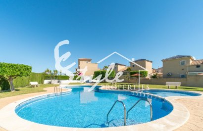 Продается квартира на верхнем этаже с видом на море в Синьюэлика, Пунта Прима, Коста Бланка. ID3557