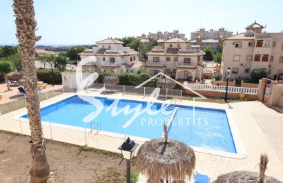 Buy Terraced house with private garden for sale in Lomas de Cabo Roig, Orihuela Costa. ID: 6240