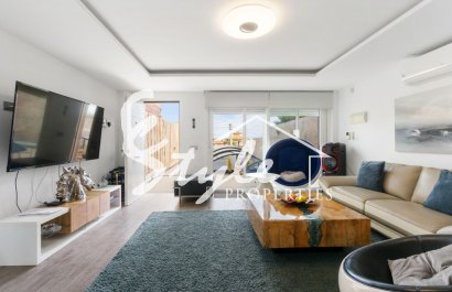 Купить таунхаус с садом и бассейном в Лос Балконес, Торревьеха. ID 6250