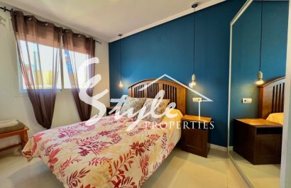 Buy penthouse just 400 meters to the beach in Torrevieja, Costa Blanca. ID: 6257