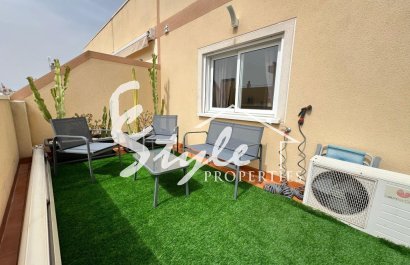 Buy penthouse just 400 meters to the beach in Torrevieja, Costa Blanca. ID: 6257