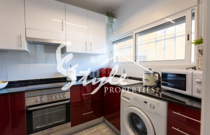 For sale 2 beds apartment 300 m from the sea in Punta Prima, Costa Blanca, Spain. ID1800