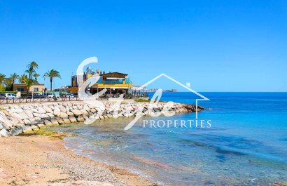 For sale 2 beds apartment 300 m from the sea in Punta Prima, Costa Blanca, Spain. ID1800