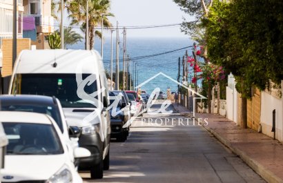 For sale 2 beds apartment 300 m from the sea in Punta Prima, Costa Blanca, Spain. ID1800