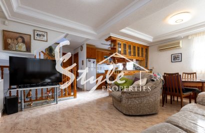 Продается вилла с 3 спальнями и большим подвалом в Лос-Альтос-Ла-Флорида, Коста-Бланка, Испания. ID2322