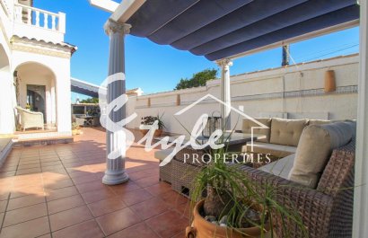 Resale - Villa - Cabo Roig