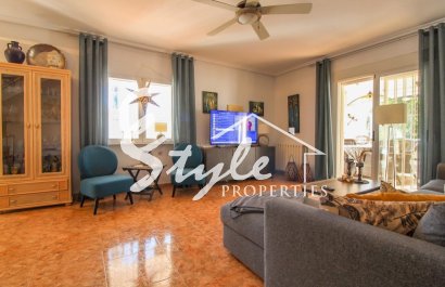 Resale - Villa - Cabo Roig