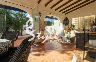 Resale - Villa - Cabo Roig