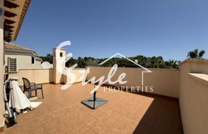 Продается вилла напротив полей для гольфа в Лас-Рамблас, Ориуэла-Коста, Испания. ID1440