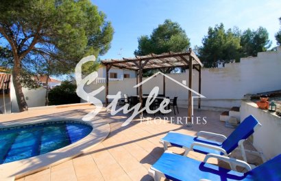 В продаже вилла в Миль Пальмерас, Пила де ла Орадада, Коста Бланка. ID1451