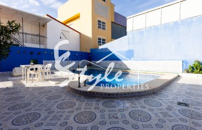 Resale - Villa - Punta Prima