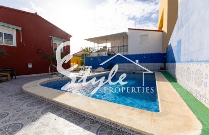 Resale - Villa - Punta Prima