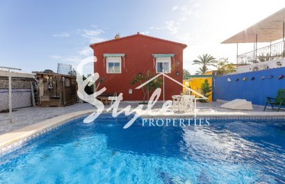 Resale - Villa - Punta Prima