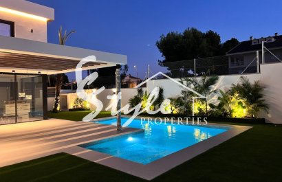 Новые виллы на продажу в Ориуэла Коста, Коста Бланка, Испания. ON1781