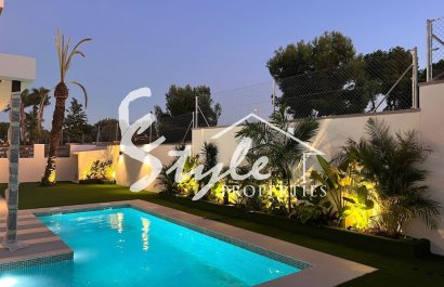 Новые виллы на продажу в Ориуэла Коста, Коста Бланка, Испания. ON1781