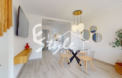 Продается новый таунхаус в Пилар де ла Орадада, Коста Бланка, Испания. ON1872