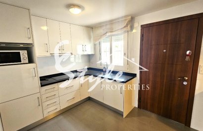 Buy townhouse with garden and pool in Torrevieja. ID 6300