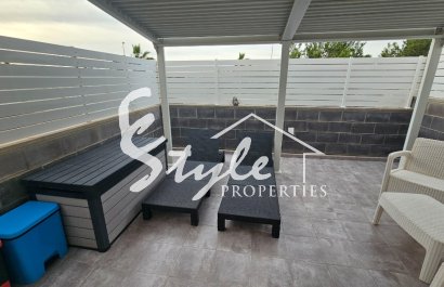 Buy townhouse with garden and pool in Torrevieja. ID 6300