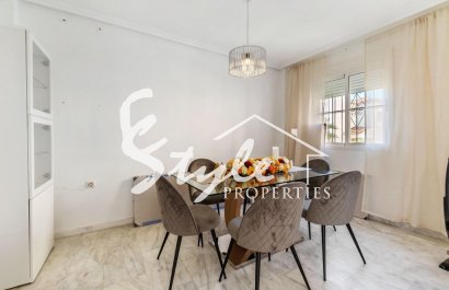 Reventa - Villa - Villamartin