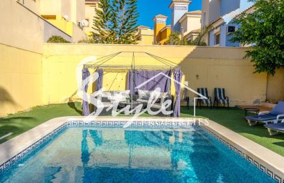 Reventa - Villa - Villamartin