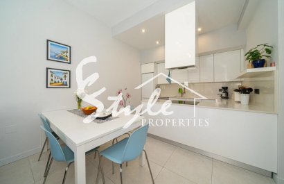 Купить виллу рядом с морем в Ломас де Кабо Роиг, Ориуэла Коста на Коста Бланке. ID 6307