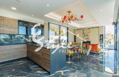 В продаже стильная вилла в  Лас-Колинас, Вилламартин, Ориуэла Коста, Коста Бланка, Испания. iВ2802