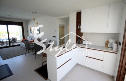 Купить бунгало на верхнем этаже в жилом комплексе BALCONES DE AMAY, Лос Балконес - Торревьеха. ID 6313