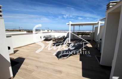 Купить бунгало на верхнем этаже в жилом комплексе BALCONES DE AMAY, Лос Балконес - Торревьеха. ID 6313