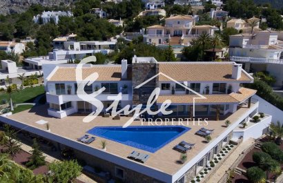 Элитная вилла с бассейном с видом на море в Сьерра-де-Альтеа, Коста Бланка. ID 6315