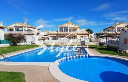 Продается отремонтированный таунхаус с 3 спальнями в Лос-Альтос, Пунта-Прима, Коста-Бланка. ID2818