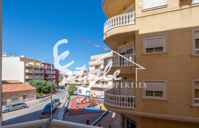 Продается квартира в Ла Мате, Торревьеха , Коста Бланка. 