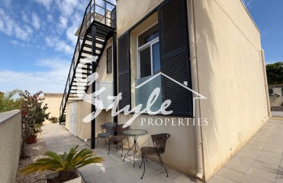 На продажу дом в Сьюдад-Кесада, Рохалес​, Аликанте, Коста Бланка. ID 1637