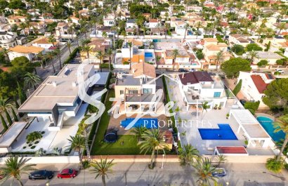 Resale - Villa - Cabo Roig