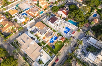 Resale - Villa - Cabo Roig