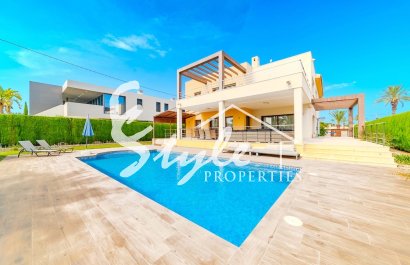 Resale - Villa - Cabo Roig