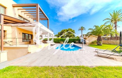 Resale - Villa - Cabo Roig