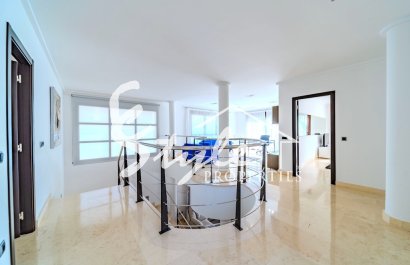 Resale - Villa - Cabo Roig