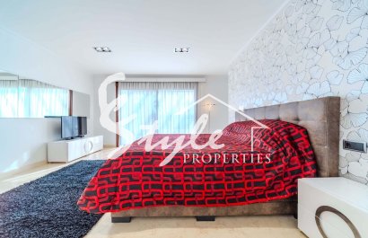 Resale - Villa - Cabo Roig