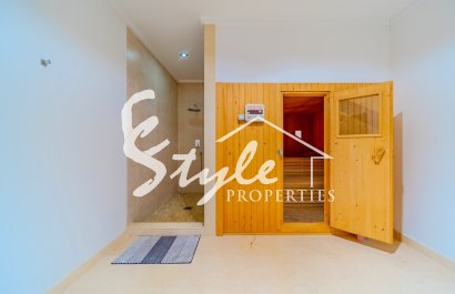 Resale - Villa - Cabo Roig