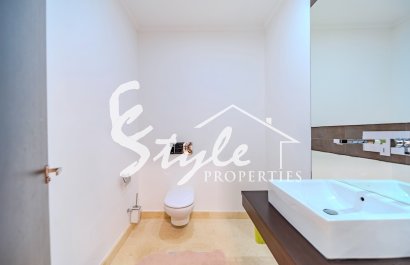 Resale - Villa - Cabo Roig