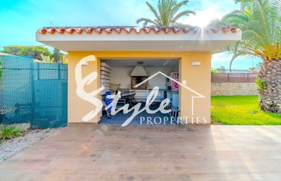 Resale - Villa - Cabo Roig