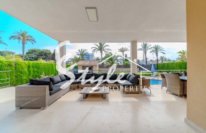 Resale - Villa - Cabo Roig