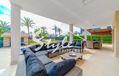 Resale - Villa - Cabo Roig